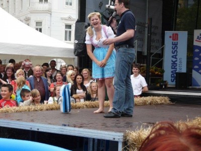 most_dirndl_spring_128