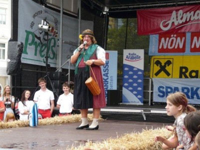 most_dirndl_spring_140