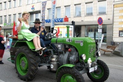 most_dirndl_spring_244