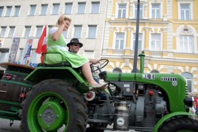 most_dirndl_spring_245
