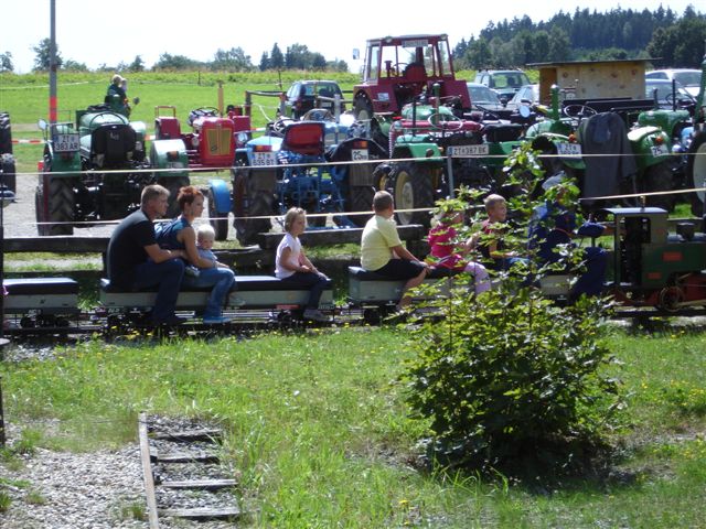 Oldtimertreffen_bei_der_Minidampfbahn_in_Teichhuser._2